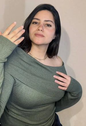 Off-Shoulder Pullover 